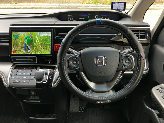 ステップワゴンスパーダ ｅ：ＨＥＶスパーダ　Ｇ・ＥＸ　ホンダセンシング　ＷＯＲＫ　ＬＡＮＶＥＣ　ＬＳ１０　１８インチアルミホイール　ＴＥＩＮ車高調　車中泊用ベッドキット　ワンオーナー　禁煙車　走行中テレビ視聴可　スペアキー（17枚目）