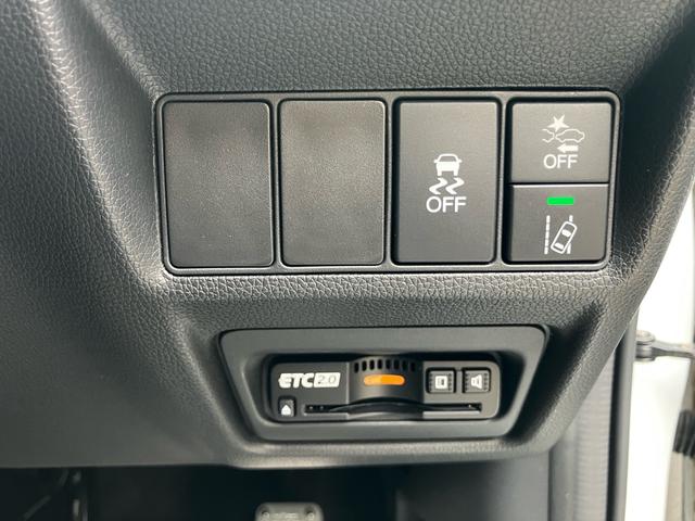 ステップワゴンスパーダ ｅ：ＨＥＶスパーダ　Ｇ・ＥＸ　ホンダセンシング　ＷＯＲＫ　ＬＡＮＶＥＣ　ＬＳ１０　１８インチアルミホイール　ＴＥＩＮ車高調　車中泊用ベッドキット　ワンオーナー　禁煙車　走行中テレビ視聴可　スペアキー（28枚目）