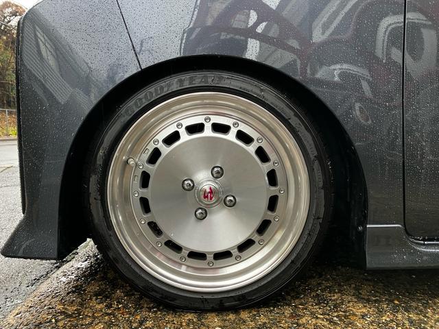 タント カスタムＲＳリミテッド　マイナーチェンジ後　当店展示車　メーカー保証継承　クリムソンＤＰＣＵＰ１６インチアルミホイール　ローダウン　スマートアシスト　レーダークルーズコントロール　純正ナビ　フルセグ　バックカメラ　ＥＴＣ（9枚目）