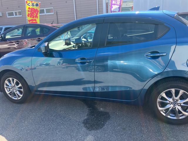 ＭＡＺＤＡ２ １５Ｓ　サンリットシトラス　セーフティクルーズパッケージ　ナビＴＶフルセグ　Ｂｌｕｅｔｏｏｔｈ接続可　バックカメラ　全周囲モニター　前後ドラレコ　ＥＴＣ　レーダークルーズ　シートヒーター　スマートキー　専用キーシェル（8枚目）