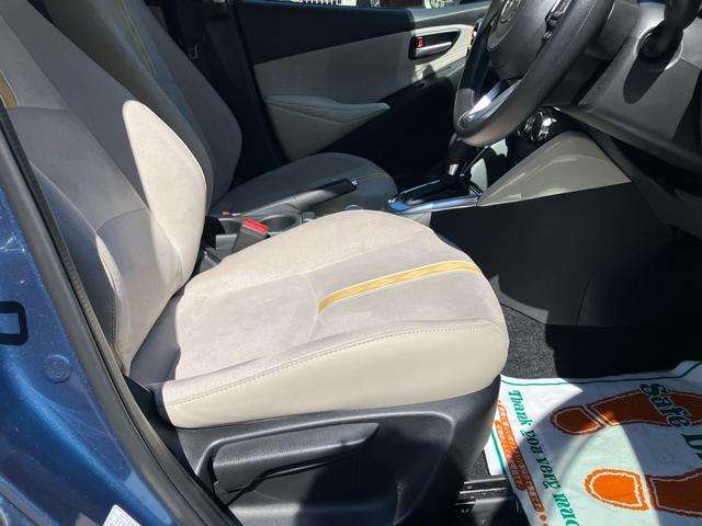 ＭＡＺＤＡ２ １５Ｓ　サンリットシトラス　セーフティクルーズパッケージ　ナビＴＶフルセグ　Ｂｌｕｅｔｏｏｔｈ接続可　バックカメラ　全周囲モニター　前後ドラレコ　ＥＴＣ　レーダークルーズ　シートヒーター　スマートキー　専用キーシェル（20枚目）