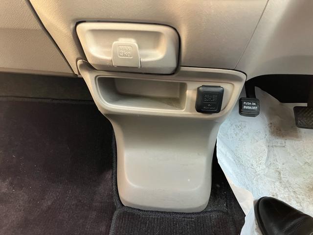 ライフ Gスマートプラス スマートキー バックカメラ CD FM・AM チルトステアリング クロームメッキ・シフトノブボタン ドアアームレスト(表側付)起毛トリコット フルオートエアコン アレルフリー高性能脱臭フィルター(28枚目)