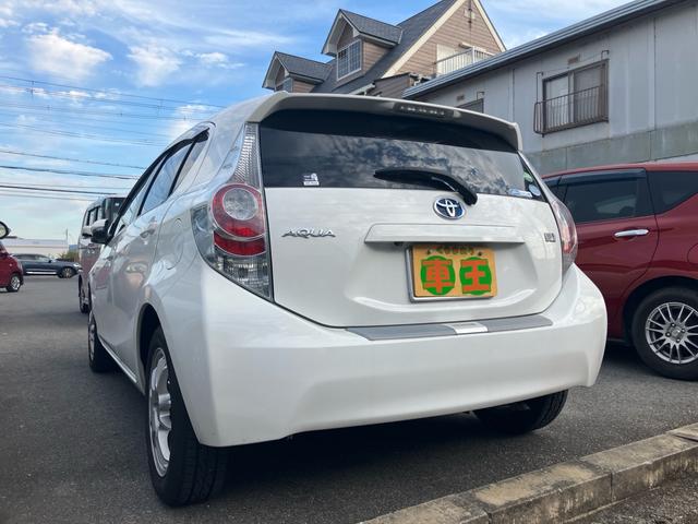 アクア Ｓ　ナビ　ＴＶフルセグ　Ｂｌｕｅｔｏｏｔｈ接続可　バックカメラ　ＥＴＣ　ドライブレコーダー　スマートキー　スペアキーあり　オートライト　アルミホイール　走行距離７．３万ｋｍ　運転席・助手席エアバッグ（6枚目）