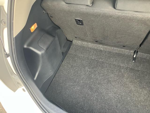 アクア Ｓ　ナビ　ＴＶフルセグ　Ｂｌｕｅｔｏｏｔｈ接続可　バックカメラ　ＥＴＣ　ドライブレコーダー　スマートキー　スペアキーあり　オートライト　アルミホイール　走行距離７．３万ｋｍ　運転席・助手席エアバッグ（9枚目）