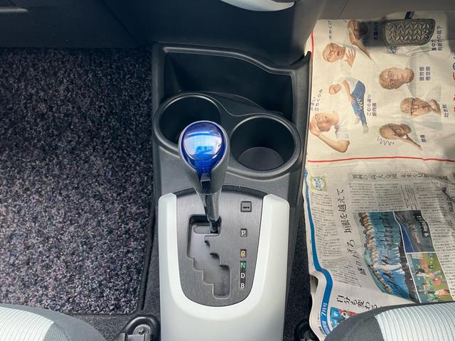 アクア Ｓ　ナビ　ＴＶフルセグ　Ｂｌｕｅｔｏｏｔｈ接続可　バックカメラ　ＥＴＣ　ドライブレコーダー　スマートキー　スペアキーあり　オートライト　アルミホイール　走行距離７．３万ｋｍ　運転席・助手席エアバッグ（41枚目）