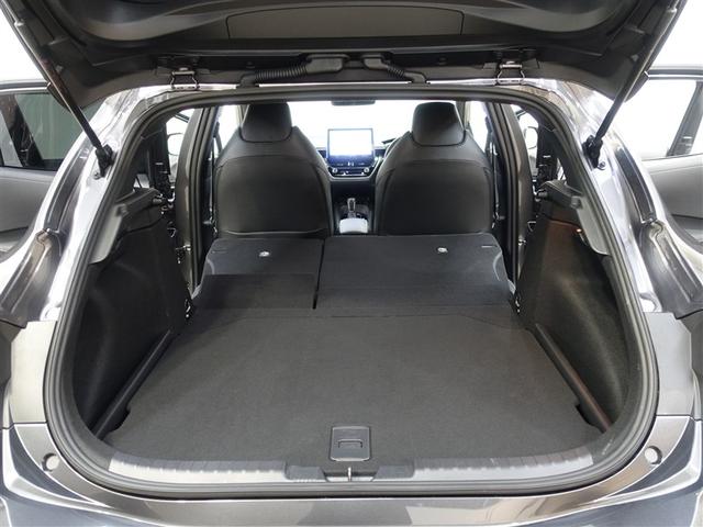 カローラスポーツ ハイブリッドＧ　Ｚ　フルセグ　メモリーナビ　ミュージックプレイヤー接続可　バックカメラ　衝突被害軽減システム　ＥＴＣ　ＬＥＤヘッドランプ（32枚目）