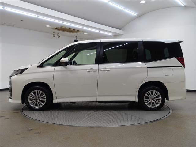 ノア ハイブリッドS-Z 4WD フルセグ メモリーナビ DVD再生 ミュージックプレイヤー接続可 バックカメラ 衝突被害軽減システム ETC ドラレコ 両側電動スライド LEDヘッドランプ 乗車定員7人 3列シート(7枚目)