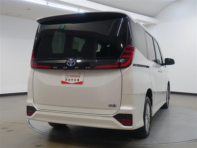 ノア ハイブリッドS-Z 4WD フルセグ メモリーナビ DVD再生 ミュージックプレイヤー接続可 バックカメラ 衝突被害軽減システム ETC ドラレコ 両側電動スライド LEDヘッドランプ 乗車定員7人 3列シート(8枚目)