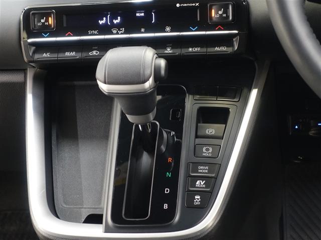 ノア ハイブリッドS-Z 4WD フルセグ メモリーナビ DVD再生 ミュージックプレイヤー接続可 バックカメラ 衝突被害軽減システム ETC ドラレコ 両側電動スライド LEDヘッドランプ 乗車定員7人 3列シート(16枚目)