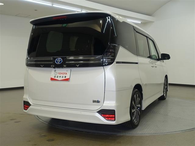 ヴォクシー ハイブリッドＳ－Ｚ　フルセグ　メモリーナビ　ＤＶＤ再生　ミュージックプレイヤー接続可　後席モニター　バックカメラ　衝突被害軽減システム　ＥＴＣ　ドラレコ　両側電動スライド　ＬＥＤヘッドランプ　乗車定員７人　３列シート（8枚目）