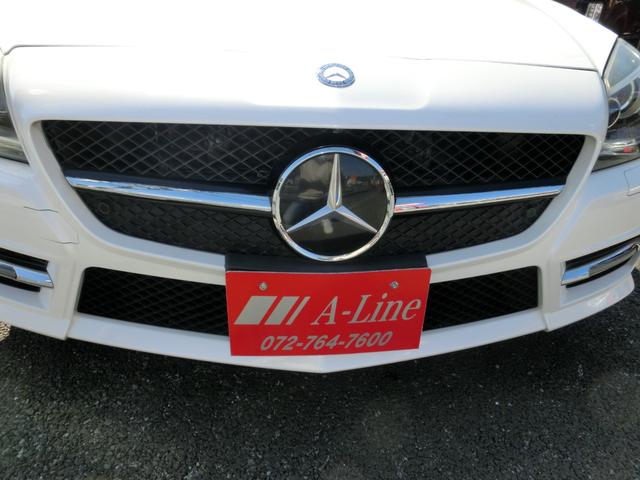 SLK SLK200 全国6ヶ月保証 1オーナー 禁煙車 AMGスポ-ツパッケージ マジックスカイルーフ キーレスゴー  黒本革 Bluetooth対応ナビ リアカメラ AMGエアロ トランクスポイラーブラスポM(4枚目)