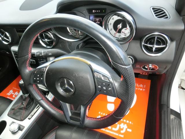 SLK SLK200 全国6ヶ月保証 1オーナー 禁煙車 AMGスポ-ツパッケージ マジックスカイルーフ キーレスゴー  黒本革 Bluetooth対応ナビ リアカメラ AMGエアロ トランクスポイラーブラスポM(13枚目)