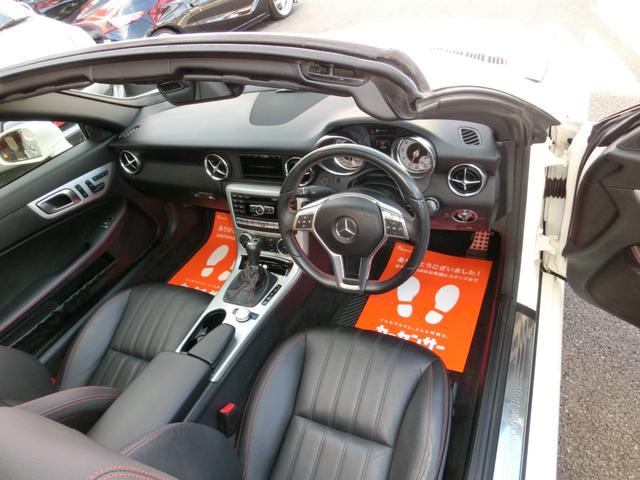 SLK SLK200 全国6ヶ月保証 1オーナー 禁煙車 AMGスポ-ツパッケージ マジックスカイルーフ キーレスゴー  黒本革 Bluetooth対応ナビ リアカメラ AMGエアロ トランクスポイラーブラスポM(15枚目)