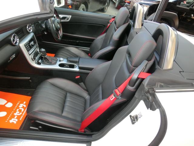 SLK SLK200 全国6ヶ月保証 1オーナー 禁煙車 AMGスポ-ツパッケージ マジックスカイルーフ キーレスゴー  黒本革 Bluetooth対応ナビ リアカメラ AMGエアロ トランクスポイラーブラスポM(16枚目)