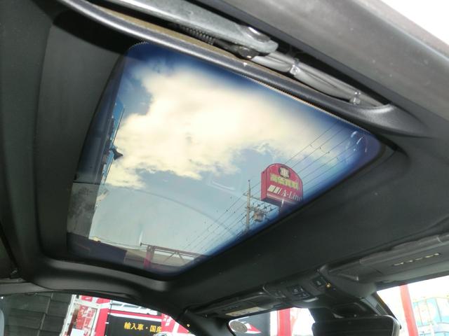 SLK SLK200 全国6ヶ月保証 1オーナー 禁煙車 AMGスポ-ツパッケージ マジックスカイルーフ キーレスゴー  黒本革 Bluetooth対応ナビ リアカメラ AMGエアロ トランクスポイラーブラスポM(20枚目)