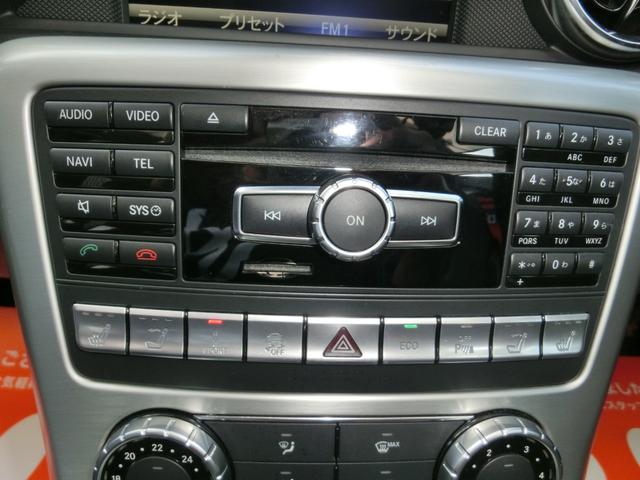 SLK SLK200 全国6ヶ月保証 1オーナー 禁煙車 AMGスポ-ツパッケージ マジックスカイルーフ キーレスゴー  黒本革 Bluetooth対応ナビ リアカメラ AMGエアロ トランクスポイラーブラスポM(27枚目)