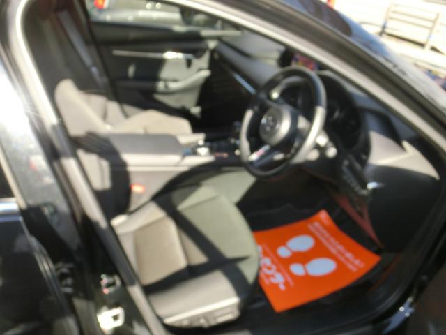 ＭＡＺＤＡ３ファストバック ２０Ｓプロアクティブ　ツーリングセレクション　全国１年保証！オートエグゼエアロ！禁煙車！Ｍ　Ｈｙｂｒｉｄ（エム　ハイブリッド）！１０．２５型純正フルセグナビ！　全周囲カメラ！　シートヒーター！レーダークルーズコントロール！パワーシート！（11枚目）
