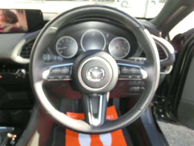 ＭＡＺＤＡ３ファストバック ２０Ｓプロアクティブ　ツーリングセレクション　全国１年保証！オートエグゼエアロ！禁煙車！Ｍ　Ｈｙｂｒｉｄ（エム　ハイブリッド）！１０．２５型純正フルセグナビ！　全周囲カメラ！　シートヒーター！レーダークルーズコントロール！パワーシート！（13枚目）