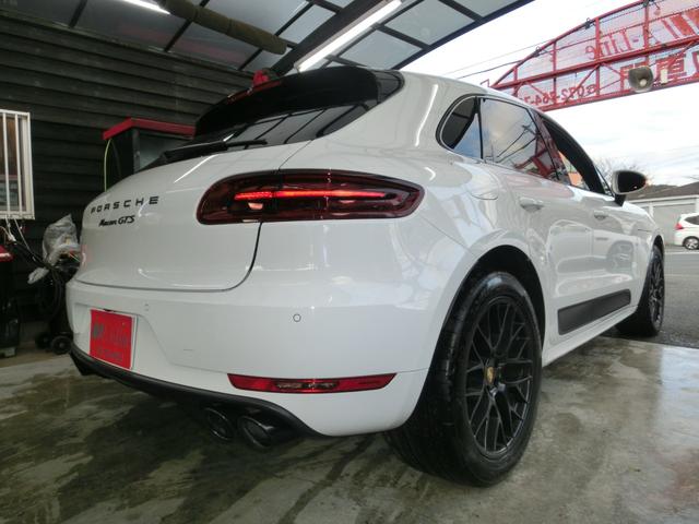 マカン マカンGTS 全国6ヶ月保証 禁煙車 スポーツエグゾースト レッドレザー 20インチアルミ Bluetooth対応フルセグナビ サイドカメラ リアカメラ ETC パワーバックドア(8枚目)
