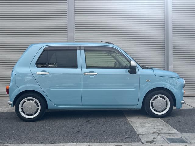 �O���݂̂̃J�X�^�}�C�Y�ƂȂ�܂��̂ŁA�G���W���⍜�i�����̓~���g�R�b�g���̂܂܂ƂȂ��Ă���܂��B�X�}�A�V�h�h�h���̈��S�@�\�����̂܂܂ƂȂ��Ă���܂��̂ň��S���S�ɂ���肢�������邨�ԂƂȂ��Ă���܂��B