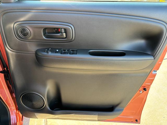 ワゴンＲスマイル ＨＹＢＲＩＤ　Ｓ　３型　全方位モニター付ナビ　ＬＥＤライト　デュアルセンサーブレーキＩＩ｜後席左側ワンアクションパワースライド｜ＬＥＤヘッドランプ｜全面ＵＶカット機能付ガラス｜キーレスプッシュスタートシステム｜電動パーキングブレーキ｜（32枚目）