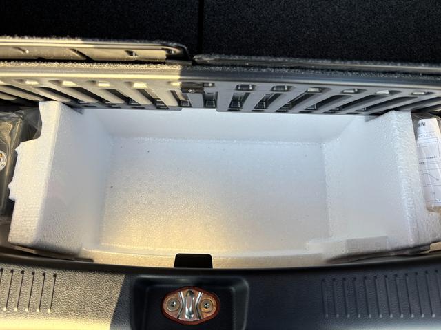 ワゴンＲスマイル ＨＹＢＲＩＤ　Ｓ　３型　全方位モニター付ナビ　ＬＥＤライト　デュアルセンサーブレーキＩＩ｜後席左側ワンアクションパワースライド｜ＬＥＤヘッドランプ｜全面ＵＶカット機能付ガラス｜キーレスプッシュスタートシステム｜電動パーキングブレーキ｜（65枚目）