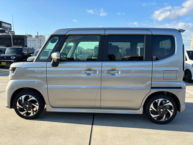 スペーシアカスタム カスタム　ＨＹＢＲＩＤ　ＸＳターボ　電動パーキング　ＬＥＤ　デュアルセンサーブレーキＩＩ｜後席両側ワンアクションパワースライド｜ＬＥＤヘッドランプ｜電動パーキングブレーキ｜マルチユースフラップ｜スリムサーキュレーター｜シートヒーター｜（9枚目）