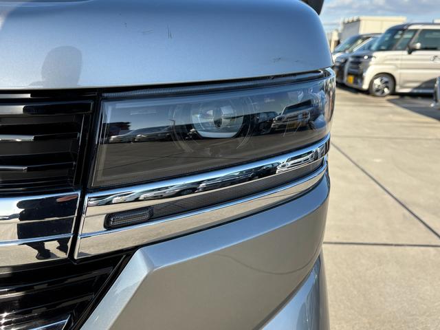 スペーシアカスタム カスタム　ＨＹＢＲＩＤ　ＸＳターボ　電動パーキング　ＬＥＤ　デュアルセンサーブレーキＩＩ｜後席両側ワンアクションパワースライド｜ＬＥＤヘッドランプ｜電動パーキングブレーキ｜マルチユースフラップ｜スリムサーキュレーター｜シートヒーター｜（25枚目）