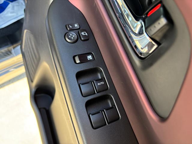 スペーシアカスタム カスタム　ＨＹＢＲＩＤ　ＸＳターボ　電動パーキング　ＬＥＤ　デュアルセンサーブレーキＩＩ｜後席両側ワンアクションパワースライド｜ＬＥＤヘッドランプ｜電動パーキングブレーキ｜マルチユースフラップ｜スリムサーキュレーター｜シートヒーター｜（35枚目）