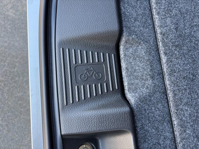 スペーシアカスタム カスタム　ＨＹＢＲＩＤ　ＸＳターボ　電動パーキング　ＬＥＤ　デュアルセンサーブレーキＩＩ｜後席両側ワンアクションパワースライド｜ＬＥＤヘッドランプ｜電動パーキングブレーキ｜マルチユースフラップ｜スリムサーキュレーター｜シートヒーター｜（69枚目）