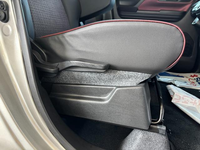 スペーシアカスタム カスタム HYBRID XSターボ ステアリングヒーター デュアルセンサーブレーキII|後席両側ワンアクションパワースライド|LEDヘッドランプ|電動パーキングブレーキ|マルチユースフラップ|スリムサーキュレーター|シートヒーター|(35枚目)