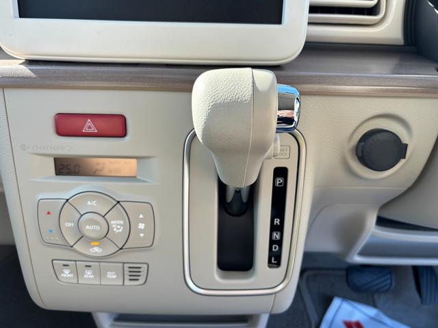 アルトラパン Ｘ　５型　ＬＥＤヘッドランプ　全方位モニター付オーディオレス　デュアルカメラブレーキ｜後退時ブレーキサポート｜ＬＥＤヘッドランプ｜フルオートエアコン｜運転席シートヒーター｜ＵＳＢ電源ソケット｜リモート格納式ドアミラー｜（11枚目）