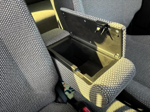 ワゴンＲスマイル ＨＹＢＲＩＤ　Ｘ　３型　後席両側パワースライド　全方位ナビ付　デュアルセンサーブレーキＩＩ｜後席両側ワンアクションパワースライド｜アダプティブクルーズコントロール｜ＬＥＤヘッドランプ｜リモート格納式ドアミラー｜３６０°プレミアムＵＶ＆ＩＲカットガラス｜（62枚目）