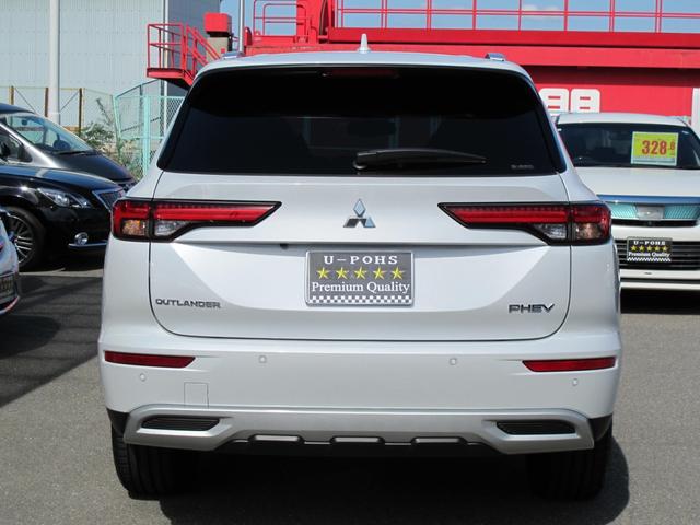 アウトランダーＰＨＥＶ Ｇ　禁煙・メーカーナビ・フルセグＴＶ・ＴＶキャンセラー・全周囲・ＢＯＳＥ・ＨＵＤ・ＢＳＭ・ドラレコ・黒革シート・パワーシート・パワーバックドア・シートヒーター・レーダークルーズ・衝突軽減・スマートキー２個（13枚目）