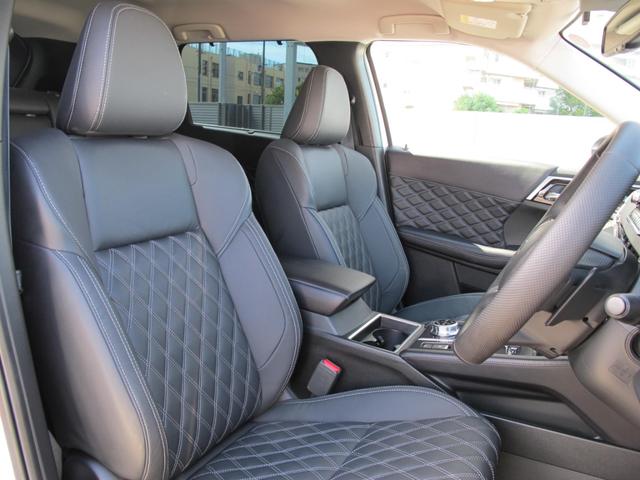 アウトランダーＰＨＥＶ Ｇ　禁煙・メーカーナビ・フルセグＴＶ・ＴＶキャンセラー・全周囲・ＢＯＳＥ・ＨＵＤ・ＢＳＭ・ドラレコ・黒革シート・パワーシート・パワーバックドア・シートヒーター・レーダークルーズ・衝突軽減・スマートキー２個（42枚目）