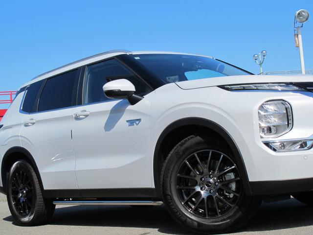アウトランダーＰＨＥＶ Ｇ　禁煙・メーカーナビ・フルセグＴＶ・ＴＶキャンセラー・全周囲・ＢＯＳＥ・ＨＵＤ・ＢＳＭ・ドラレコ・黒革シート・パワーシート・パワーバックドア・シートヒーター・レーダークルーズ・衝突軽減・スマートキー２個（54枚目）