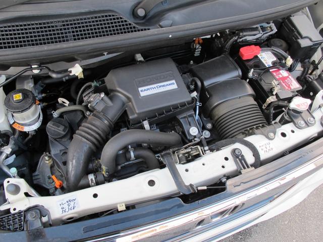 Ｎ－ＢＯＸカスタム Ｇ・ＥＸターボホンダセンシング　８インチナビ　助手席スーパースライドシート　ＬＥＤシーケンシャルランプ　バックモニター　フルセグテレビ・ＢＴオーディオ・両側パワースライドドア・スマートキー・ＥＴＣ・レーダークルーズ・衝突軽減ブレーキ（17枚目）