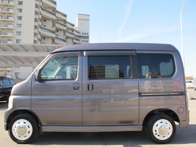 全国陸送ご納車致します。料金をわかりやすくしております。（離島・北海道・沖縄の料金はお問合せください。高額車両や特殊車両は料金が変わります。）。店舗納車の場合は無料です。