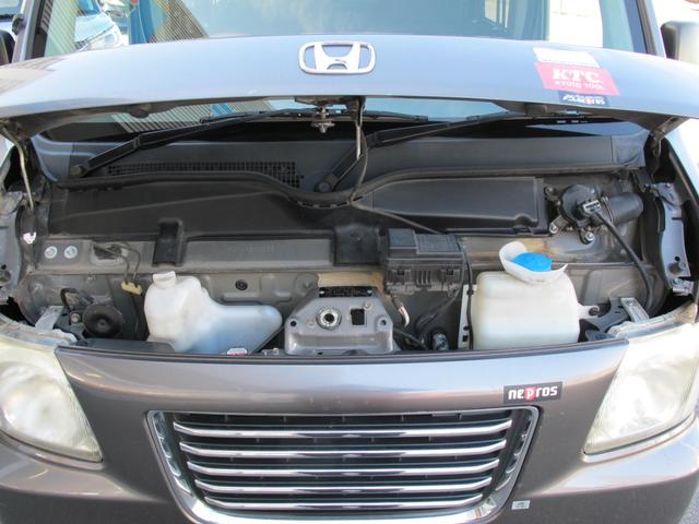 全国陸送ご納車致します。料金をわかりやすくしております。（離島・北海道・沖縄の料金はお問合せください。高額車両や特殊車両は料金が変わります。）。店舗納車の場合は無料です。