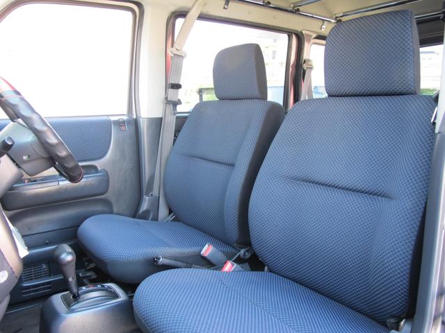 全国陸送ご納車致します。料金をわかりやすくしております。（離島・北海道・沖縄の料金はお問合せください。高額車両や特殊車両は料金が変わります。）。店舗納車の場合は無料です。