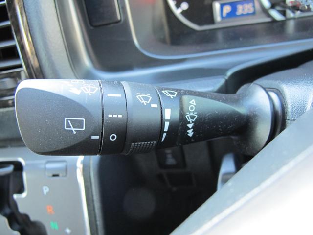 レジアスエースバン スーパーGL ダークプライムII 1オーナー・禁煙・TRDエアロ・両側パワースライドドア・社外ナビ(XF11Z)フルセグTV・Bカメラ・Rコーナーセンサー・衝突軽減・レーンキープ・スマートキー2個・DVD再生可・Bluetooth接続(25枚目)