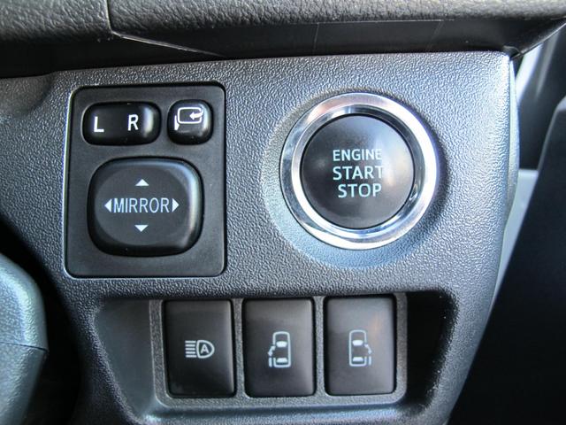 レジアスエースバン スーパーGL ダークプライムII 1オーナー・禁煙・TRDエアロ・両側パワースライドドア・社外ナビ(XF11Z)フルセグTV・Bカメラ・Rコーナーセンサー・衝突軽減・レーンキープ・スマートキー2個・DVD再生可・Bluetooth接続(27枚目)