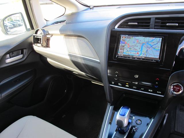 シャトル ハイブリッドＸ　１オーナー・禁煙・社外ナビ・フルセグＴＶ・Ｂカメラ・Ｂｌｕｅｔｏｏｔｈ接続・あんしんパッケージ・クルコン・ドラレコ・パドルシフト・コンビシート・ＬＥＤライト・電格ミラー・ＥＴＣ・スマートキー（17枚目）