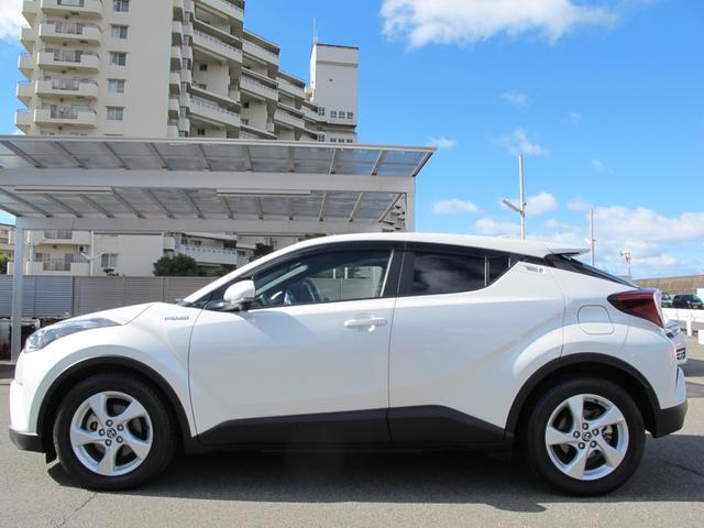 全国陸送ご納車致します。料金をわかりやすくしております。（離島・北海道・沖縄の料金はお問合せください。高額車両や特殊車両は料金が変わります。）。店舗納車の場合は無料です。