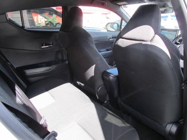 全国陸送ご納車致します。料金をわかりやすくしております。（離島・北海道・沖縄の料金はお問合せください。高額車両や特殊車両は料金が変わります。）。店舗納車の場合は無料です。