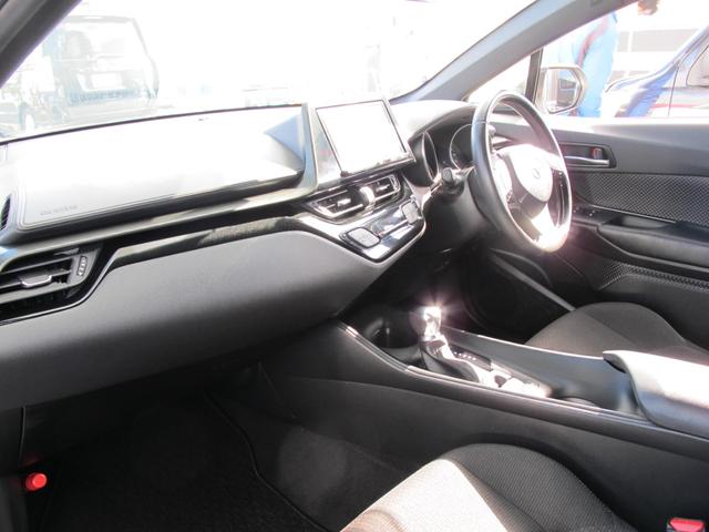 全国陸送ご納車致します。料金をわかりやすくしております。（離島・北海道・沖縄の料金はお問合せください。高額車両や特殊車両は料金が変わります。）。店舗納車の場合は無料です。