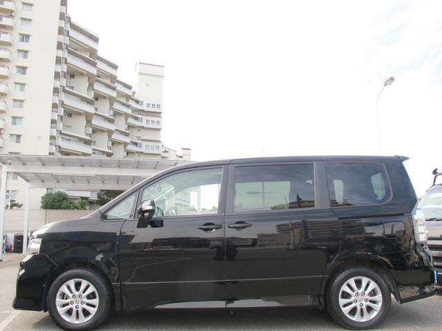 ヴォクシー ZS 社外ナビ(NR-MZ077)フルセグTV・Bカメラ・前後ドラレコ・Bluetooth接続・左側パワースライドドア・電動格納ミラー・ETC・スマートキー・純正16インチアルミホイール(13枚目)