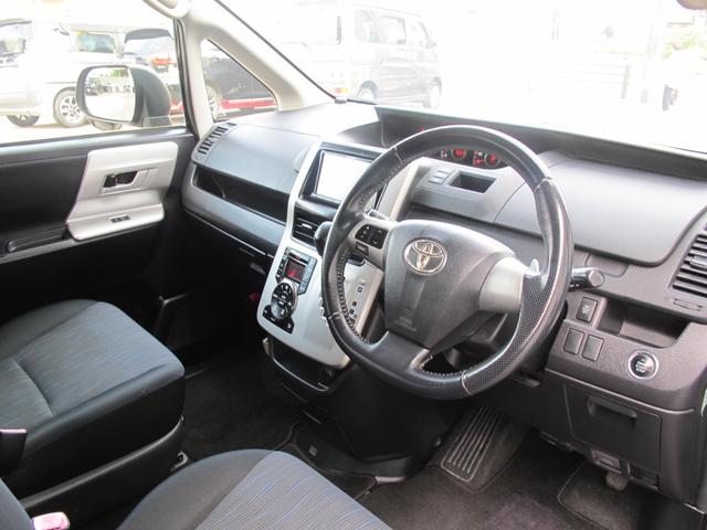 ヴォクシー ZS 社外ナビ(NR-MZ077)フルセグTV・Bカメラ・前後ドラレコ・Bluetooth接続・左側パワースライドドア・電動格納ミラー・ETC・スマートキー・純正16インチアルミホイール(18枚目)