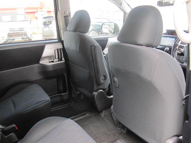 ヴォクシー ZS 社外ナビ(NR-MZ077)フルセグTV・Bカメラ・前後ドラレコ・Bluetooth接続・左側パワースライドドア・電動格納ミラー・ETC・スマートキー・純正16インチアルミホイール(33枚目)