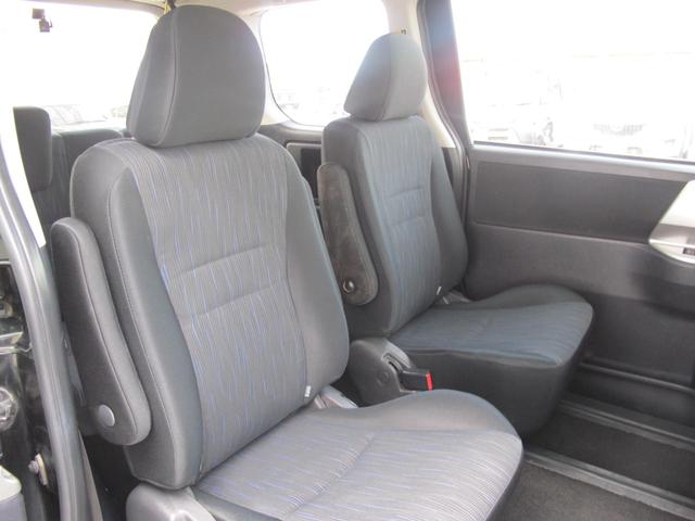 ヴォクシー ZS 社外ナビ(NR-MZ077)フルセグTV・Bカメラ・前後ドラレコ・Bluetooth接続・左側パワースライドドア・電動格納ミラー・ETC・スマートキー・純正16インチアルミホイール(34枚目)